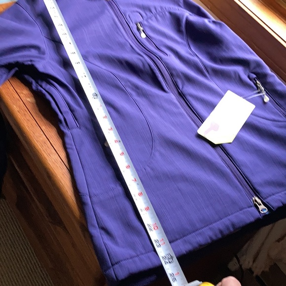 Isis Softshell Jacket - Picture 15 of 15